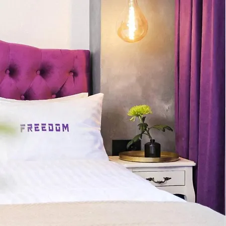 Freedom Apartments In City Center Kiew Exterior foto