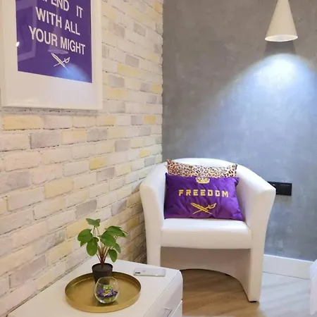 Freedom Apartments In City Center Kiew Exterior foto