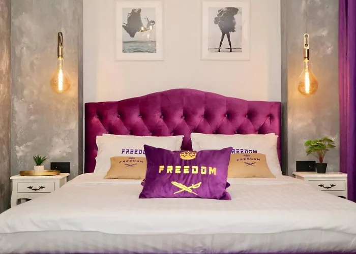 Freedom Apartments In City Center