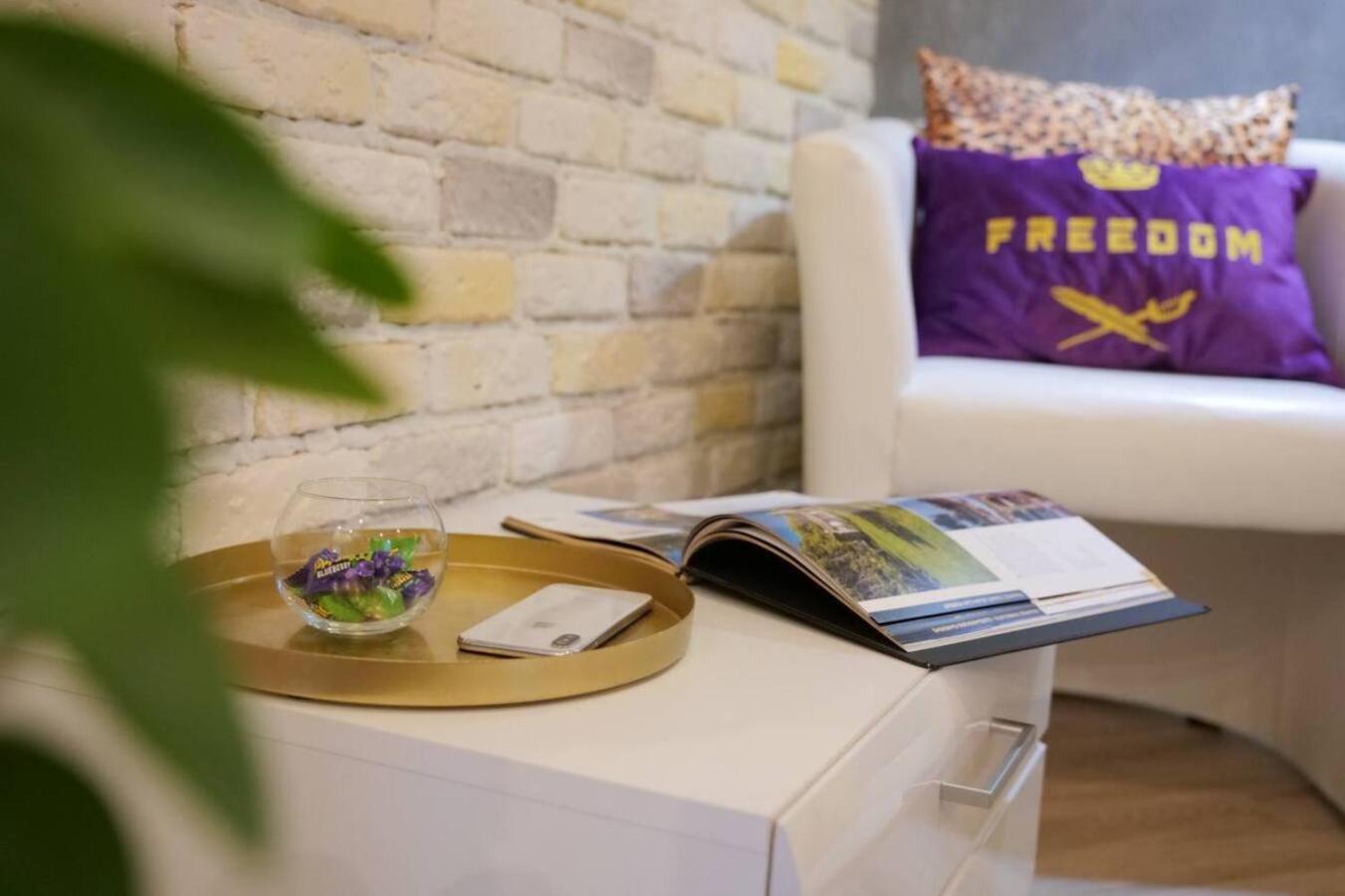 Freedom In Center Apartment *