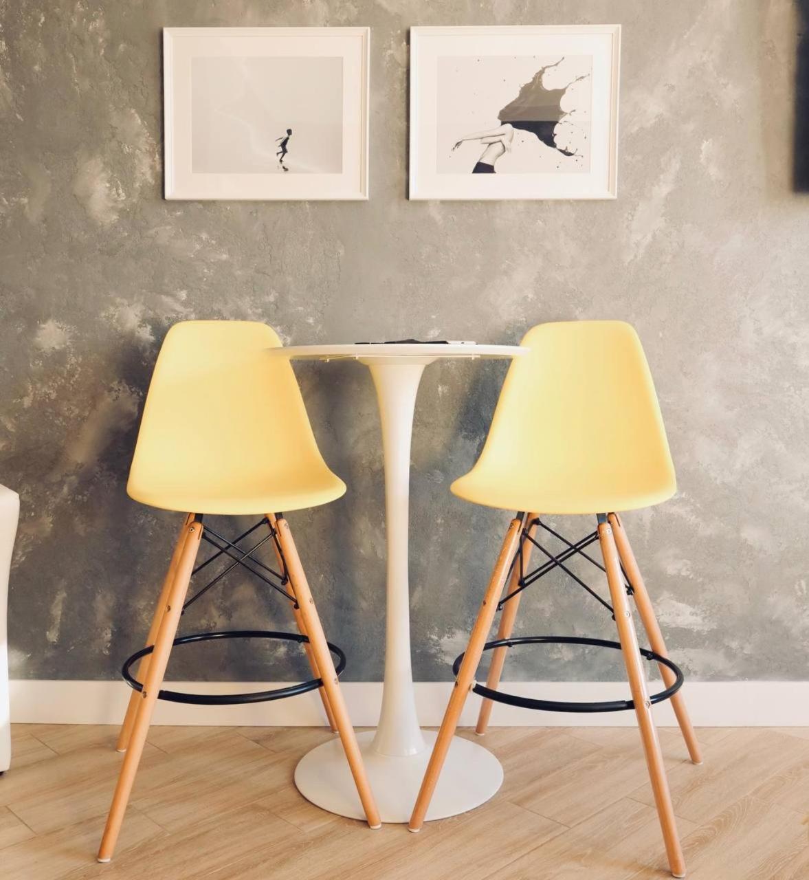 Freedom In Center Apartment