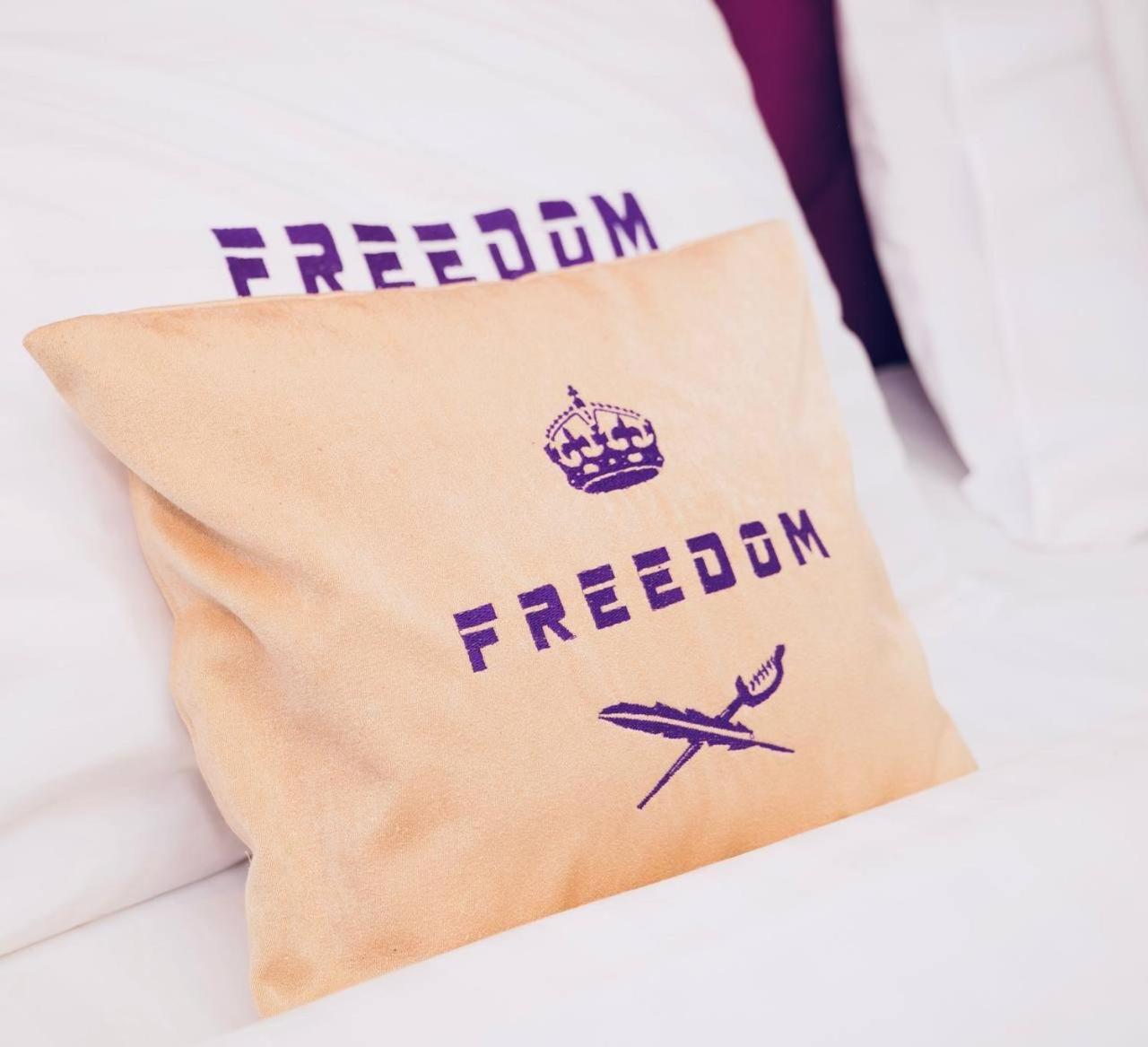 Apartment Freedom In Center Kiew